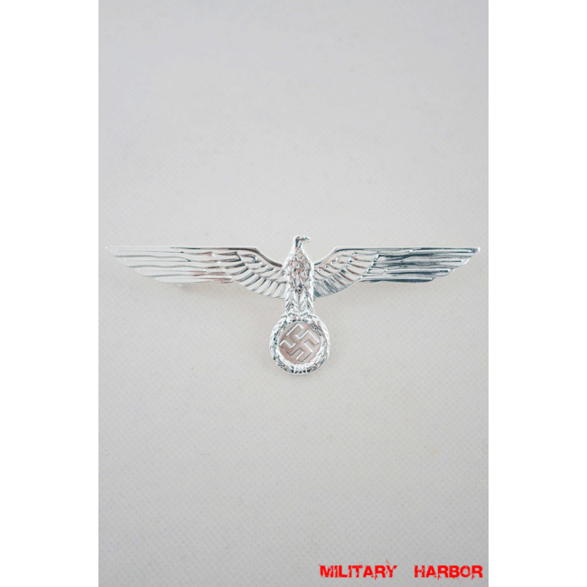 WWII German Wehrmacht and Kriegsmarine Metal breast eagle - Officer WW2 german badge,wehrmacht Breast Eagle,Luftwaffe Breast Eagle,SS Breast Eagle,Metal breast eagle,Kriegsmarine breast eagle,german badge WWII,militaria german,WWII german,wehrmacht badge,Luftwaffe badge,SS badge,german breast eagle,breast eagle badge,wehrmacht badge,WWII military surplus,WWII german insignia