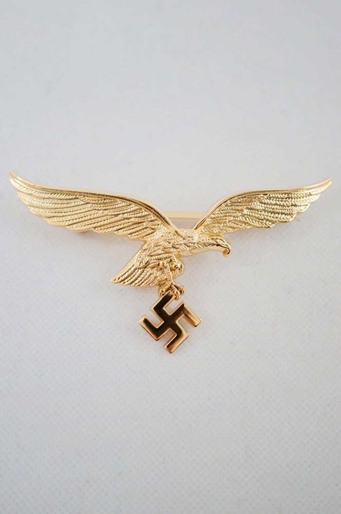 WW2 german badge,wehrmacht Breast Eagle,Luftwaffe Breast Eagle,SS Breast Eagle,Metal breast eagle,german badge WWII,militaria german,WWII german,wehrmacht badge,Luftwaffe badge,SS badge,german breast eagle,breast eagle badge,wehrmacht badge,WWII military surplus,WWII german insignia