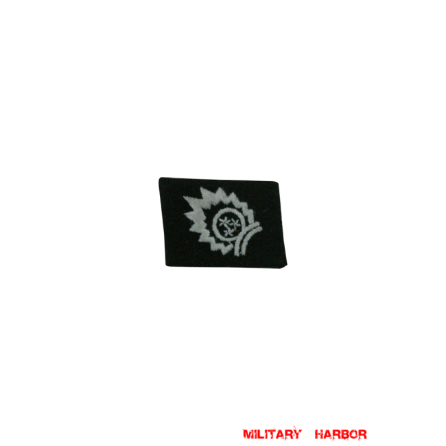 WWII German SS 15th & 19th Waffen Gren.Div. 2nd Latvian EM/NCO right collar tab WW2 german badge,wehrmacht collar insignia,Luftwaffe collar insignia,SS collar insignia,SS Latvian collar tab,german badge WWII,militaria german,WWII german,wehrmacht badge,Luftwaffe badge,SS badge,WWII military surplus,WWII german insignia,german collar insignia