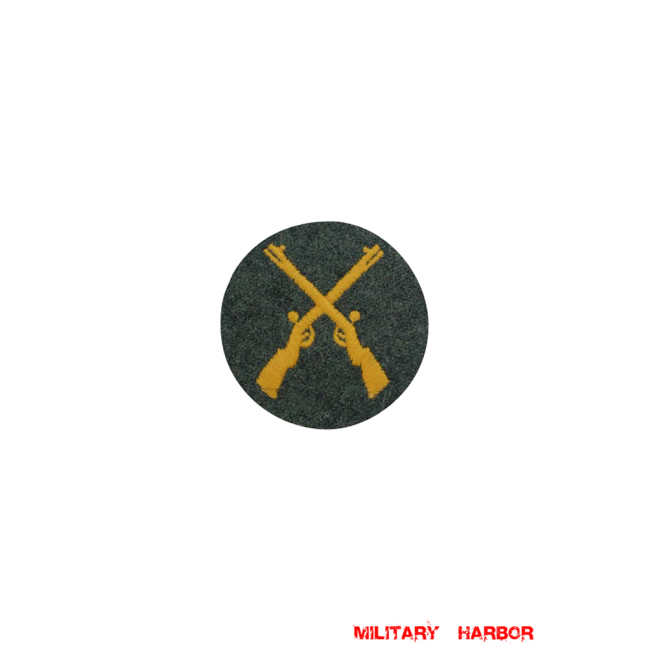 WWII German heer weapon maintenance sergeants later model sleeve trade insignia WW2 german badge,wehrmacht badge,Luftwaffe badge,SS badge,heer weapon maintenance sergeants sleeve trade insignia,german badge WWII,militaria german,WWII german,wehrmacht badge,Luftwaffe badge,SS badge,WWII military surplus,WWII german insignia,german sleeve badge,SS Trade Insignia
