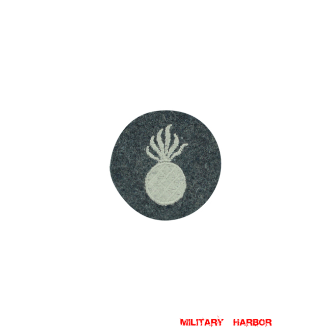 WWII German Luftwaffe aerial armorer light bombs personnel sleeve trade insignia WW2 german badge,wehrmacht badge,Luftwaffe badge,SS badge,LW aerial armorer light bombs personnel sleeve trade insignia,german badge WWII,militaria german,WWII german,wehrmacht badge,Luftwaffe badge,SS badge,WWII military surplus,WWII german insignia,german sleeve badge,SS Trade Insignia