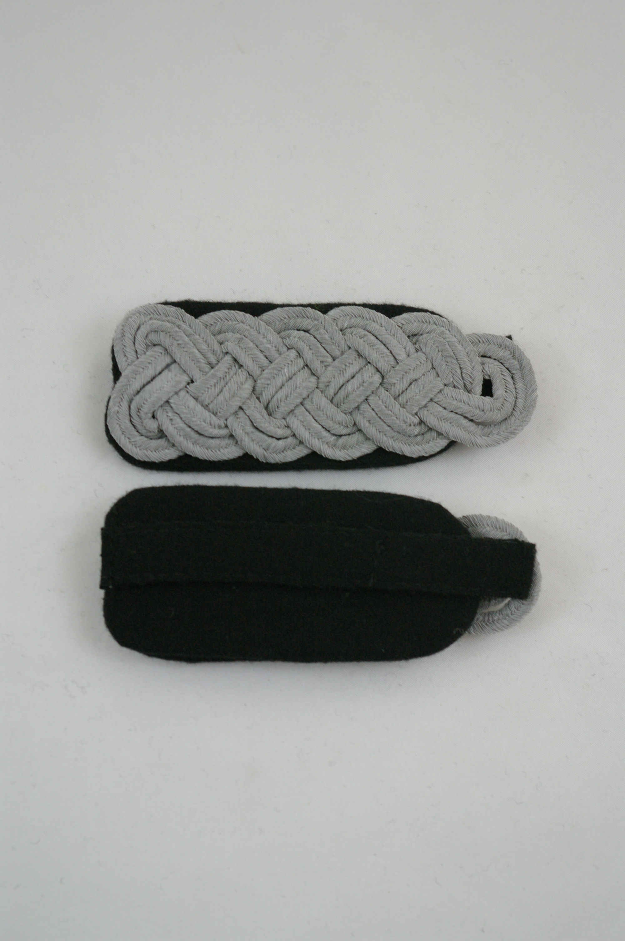 WW2 german badge,wehrmacht Shoulder Boards,Luftwaffe Shoulder Boards,SS Shoulder Boards,SS Pioneer Major Shoulder Boardswehrmacht badge,WWII military surplus,WWII german insignia,shoulderboards insignia,shoulderboards cyphers,shoulderboards pin,shoulderboards badge