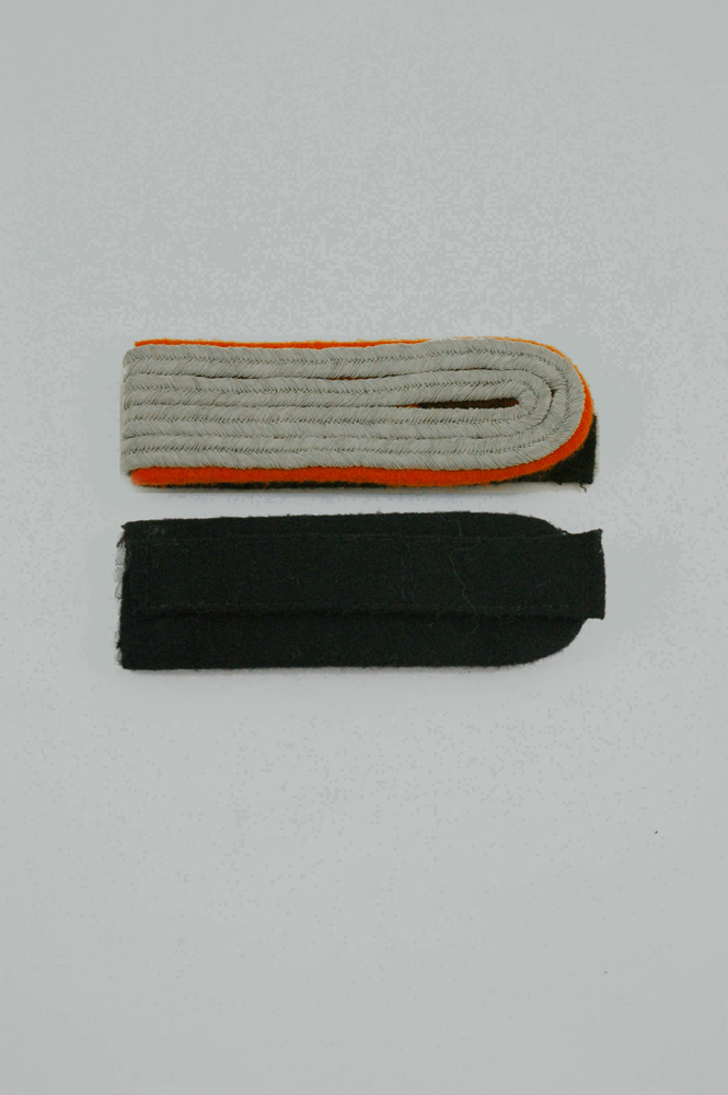 WW2 german badge,wehrmacht Shoulder Boards,Luftwaffe Shoulder Boards,SS Shoulder Boards,SS field police Officer Shoulder Boardswehrmacht badge,WWII military surplus,WWII german insignia,shoulderboards insignia,shoulderboards cyphers,shoulderboards pin,shoulderboards badge