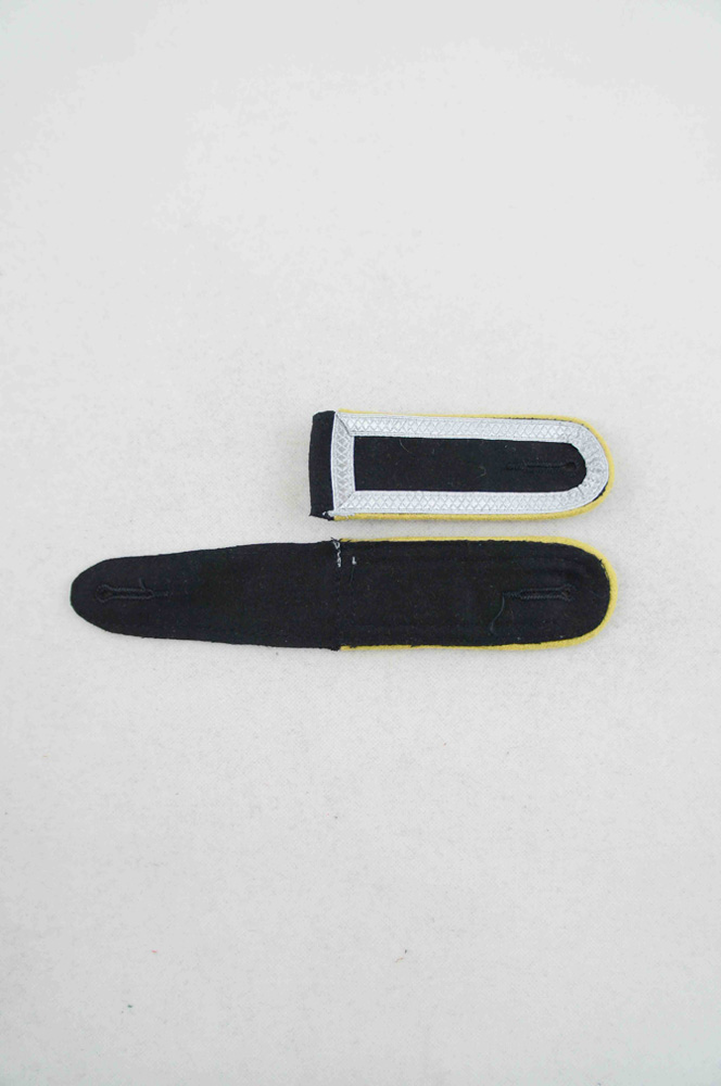 WW2 german badge,wehrmacht Shoulder Boards,Luftwaffe Shoulder Boards,SS Shoulder Boards,SS Signal Shoulder Boardswehrmacht badge,WWII military surplus,WWII german insignia,shoulderboards insignia,shoulderboards cyphers,shoulderboards pin,shoulderboards badge