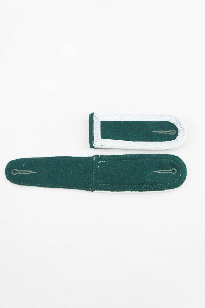 WW2 german badge,wehrmacht Shoulder Boards,Luftwaffe Shoulder Boards,SS Shoulder Boards,Heer infantry Shoulder Boardswehrmacht badge,WWII military surplus,WWII german insignia,shoulderboards insignia,shoulderboards cyphers,shoulderboards pin,shoulderboards badge