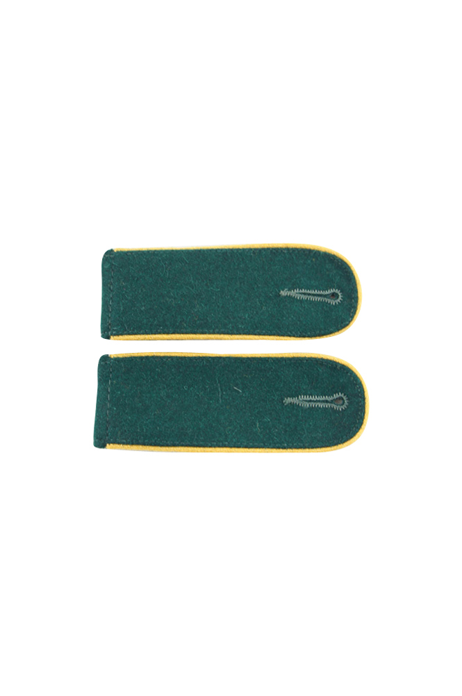 WW2 german badge,wehrmacht Shoulder Boards,Luftwaffe Shoulder Boards,SS Shoulder Boards,Heer cavalry recon Shoulder Boardswehrmacht badge,WWII military surplus,WWII german insignia,shoulderboards insignia,shoulderboards cyphers,shoulderboards pin,shoulderboards badge