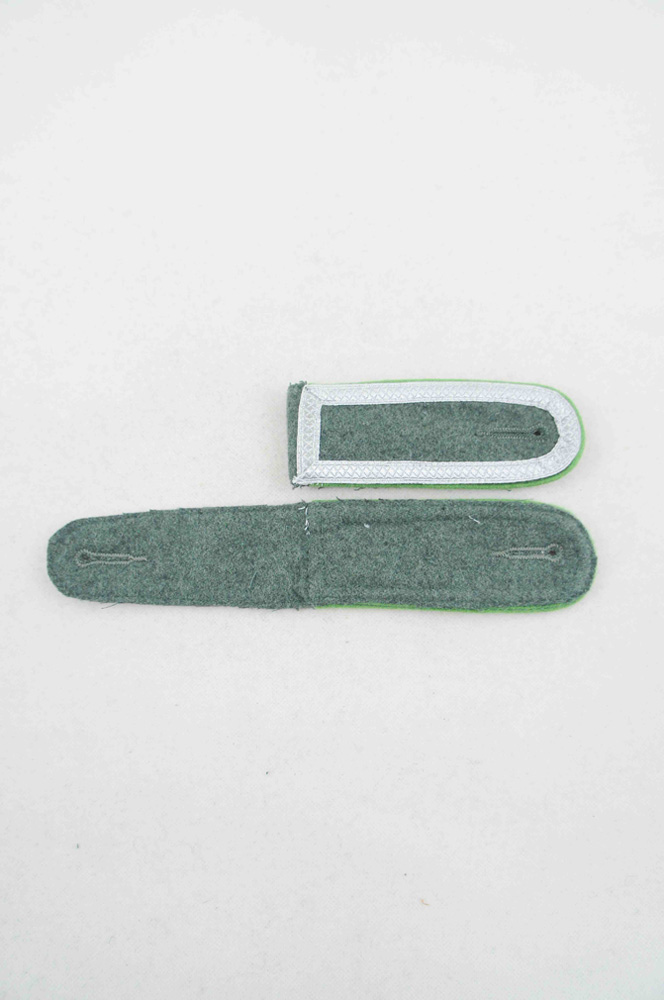 WW2 german badge,wehrmacht Shoulder Boards,Luftwaffe Shoulder Boards,SS Shoulder Boards,Heer Mountain Troops shoulder boardswehrmacht badge,WWII military surplus,WWII german insignia,shoulderboards insignia,shoulderboards cyphers,shoulderboards pin,shoulderboards badge