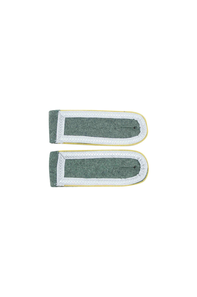 WW2 german badge,wehrmacht Shoulder Boards,Luftwaffe Shoulder Boards,SS Shoulder Boards,Heer Signals Shoulder Boardswehrmacht badge,WWII military surplus,WWII german insignia,shoulderboards insignia,shoulderboards cyphers,shoulderboards pin,shoulderboards badge