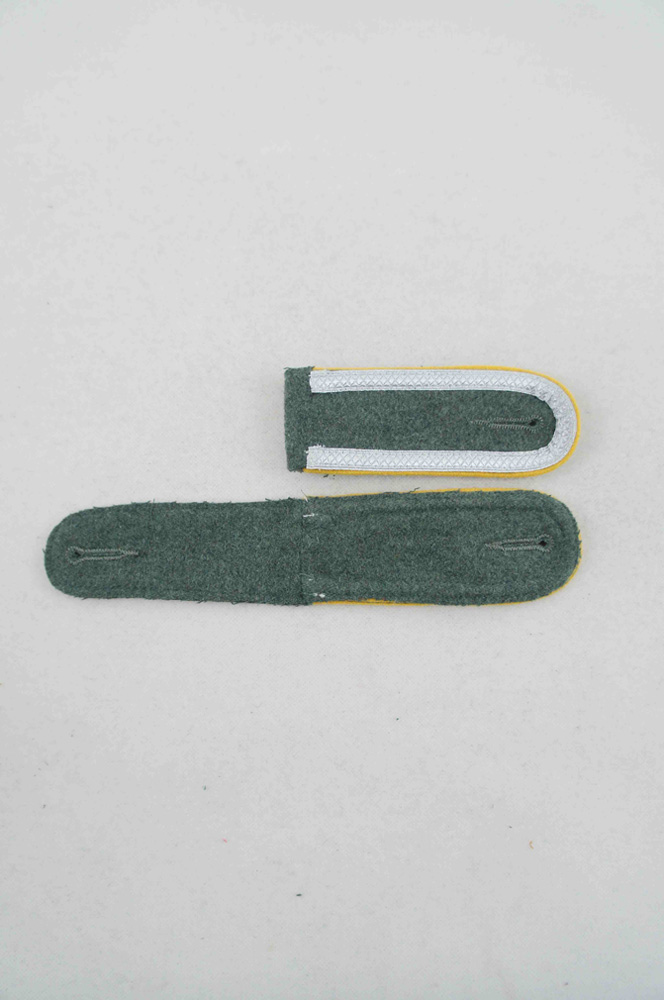 WW2 german badge,wehrmacht Shoulder Boards,Luftwaffe Shoulder Boards,SS Shoulder Boards,Heer cavalry recon Shoulder Boardswehrmacht badge,WWII military surplus,WWII german insignia,shoulderboards insignia,shoulderboards cyphers,shoulderboards pin,shoulderboards badge