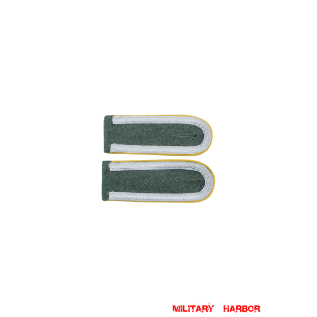 WWII German Heer later Cavalry Recon Unteroffizier Sergeant shoulder boards WW2 german badge,wehrmacht Shoulder Boards,Luftwaffe Shoulder Boards,SS Shoulder Boards,Heer cavalry recon Shoulder Boardswehrmacht badge,WWII military surplus,WWII german insignia,shoulderboards insignia,shoulderboards cyphers,shoulderboards pin,shoulderboards badge