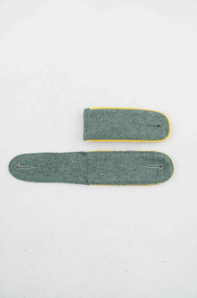 WW2 german badge,wehrmacht Shoulder Boards,Luftwaffe Shoulder Boards,SS Shoulder Boards,Heer Cavalry Recon EM shoulder boardswehrmacht badge,WWII military surplus,WWII german insignia,shoulderboards insignia,shoulderboards cyphers,shoulderboards pin,shoulderboards badge