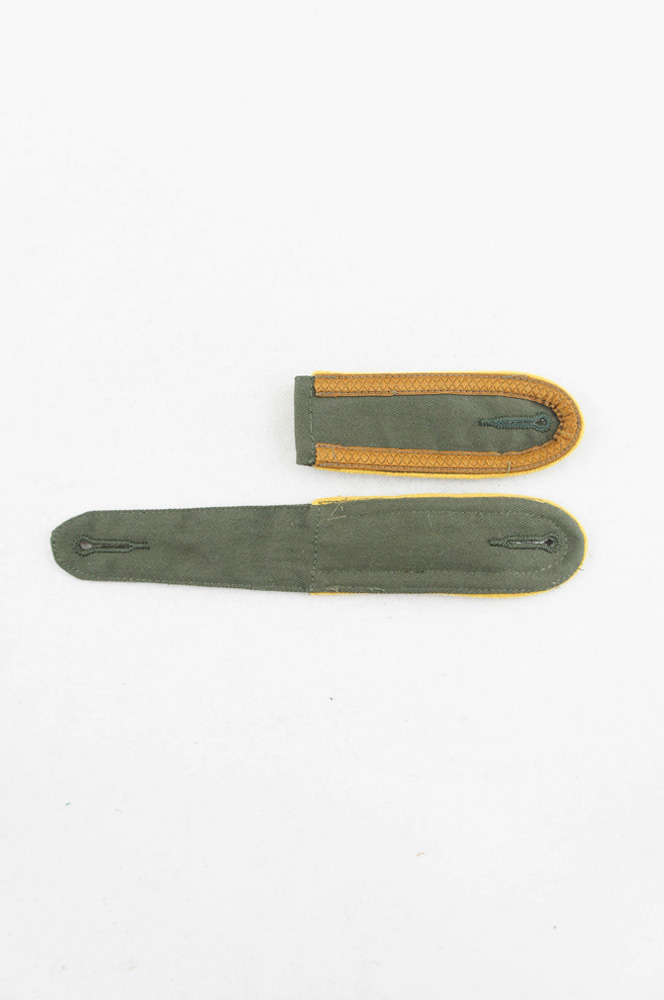 WW2 german badge,wehrmacht Shoulder Boards,Luftwaffe Shoulder Boards,SS Shoulder Boards,Heer DAK Cavalry shoulder boardswehrmacht badge,WWII military surplus,WWII german insignia,shoulderboards insignia,shoulderboards cyphers,shoulderboards pin,shoulderboards badge