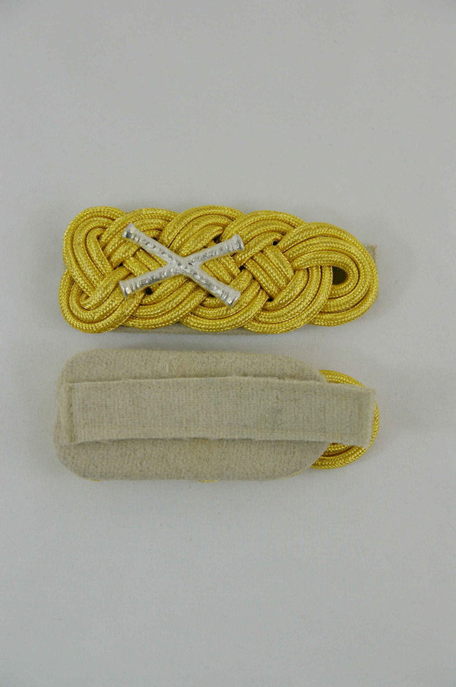 WW2 german badge,wehrmacht Shoulder Boards,Luftwaffe Shoulder Boards,SS Shoulder Boards,Luftwaffe Generalfeldmarschall Shoulder boardswehrmacht badge,WWII military surplus,WWII german insignia,shoulderboards insignia,shoulderboards cyphers,shoulderboards pin,shoulderboards badge