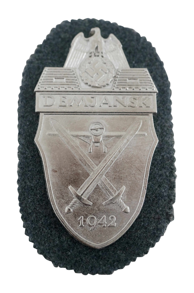 WW2 german medal,SS insignia,Imperial German badge,german badge,campaign shield,german medals WWII,german insignia,WW2 german medals,WW2 medals,WW2 order,german order,German Battle Shields