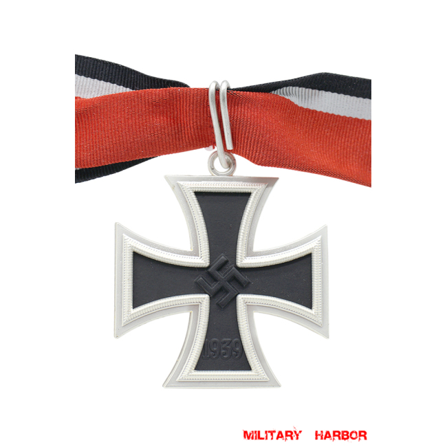 Three-Piece Knight's Cross WW2 german medal,SS insignia,wehrmacht badge,iron cross,knights cross,german medals WWII,german insignia,WW2 german medals,WW2 medals,WW2 order,german order,German Iron Cross