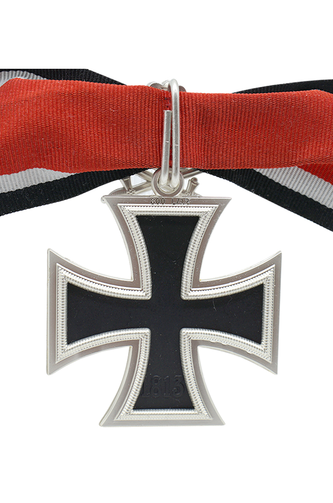 WW2 german medal,SS insignia,wehrmacht badge,iron cross,knights cross,german medals WWII,german insignia,WW2 german medals,WW2 medals,WW2 order,german order,German Iron Cross