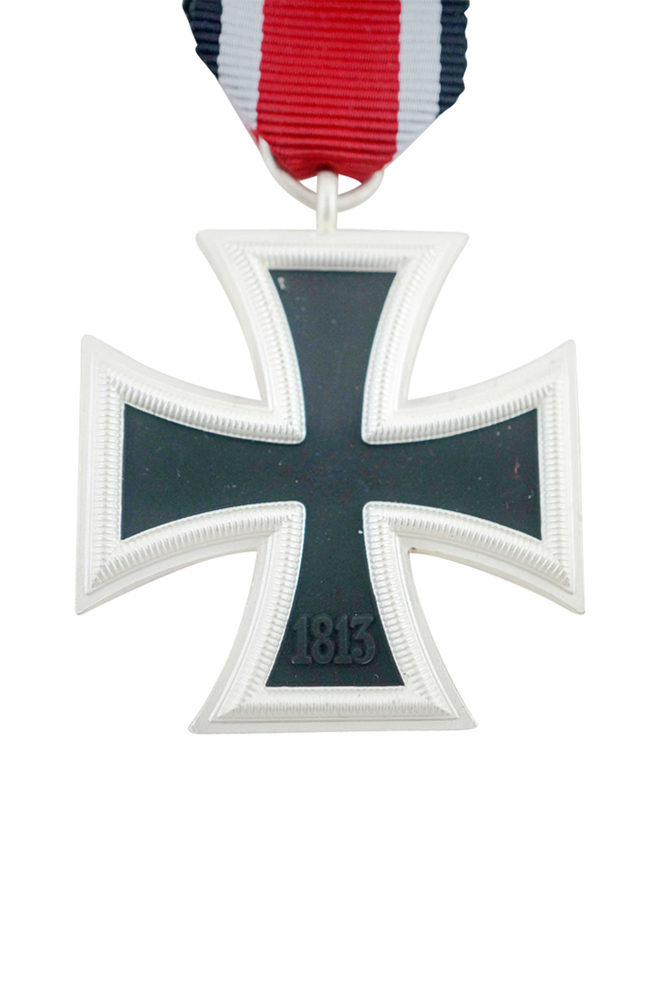 WW2 german medal,SS insignia,wehrmacht badge,iron cross,knights cross,german medals WWII,german insignia,WW2 german medals,WW2 medals,WW2 order,german order,German Iron Cross
