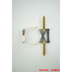 German Metal Cyphers,WW2 german,waffen SS,wehrmacht,Shoulder Boards,german cyphers,german badge WWII,militaria german,WWII german,wehrmacht badge,Luftwaffe badge,SS badge,german sleeve eagle,german eagle badge,ss eagle,wehrmacht badge,WWII military surplus,WWII german insignia,shoulderboards insignia,shoulderboards cyphers,shoulderboards pin,shoulderboards badge