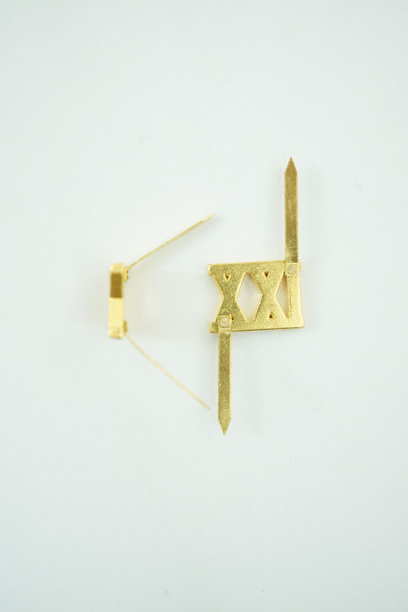 German Metal Cyphers,WW2 german,waffen SS,wehrmacht,Shoulder Boards,german cyphers,german badge WWII,militaria german,WWII german,wehrmacht badge,Luftwaffe badge,SS badge,german sleeve eagle,german eagle badge,ss eagle,wehrmacht badge,WWII military surplus,WWII german insignia,shoulderboards insignia,shoulderboards cyphers,shoulderboards pin,shoulderboards badge