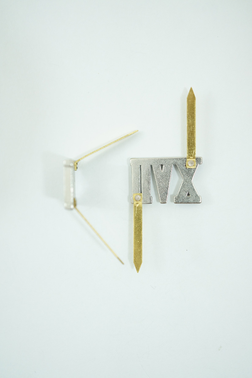 German Metal Cyphers,WW2 german,waffen SS,wehrmacht,Shoulder Boards,german cyphers,german badge WWII,militaria german,WWII german,wehrmacht badge,Luftwaffe badge,SS badge,german sleeve eagle,german eagle badge,ss eagle,wehrmacht badge,WWII military surplus,WWII german insignia,shoulderboards insignia,shoulderboards cyphers,shoulderboards pin,shoulderboards badge