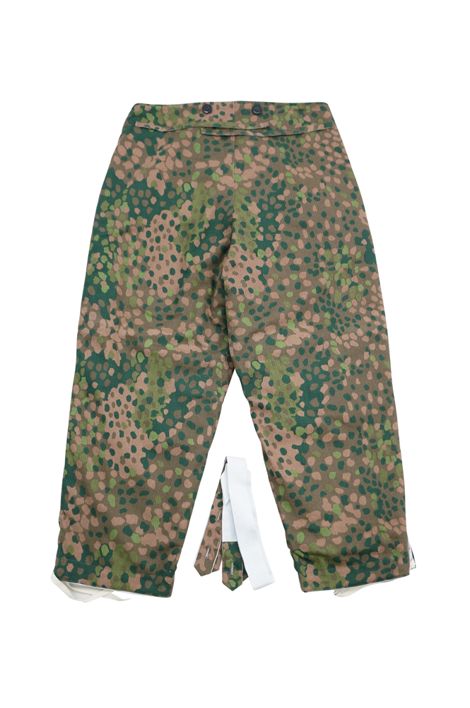 German Camo trousers,German uniforms,SS uniforms,Wehrmacht uniforms,WW2 uniforms,DOT,WW2 camo,WWII camo,WW2 German camouflage,WWII German camouflage,German Camo Uniform,winter parka