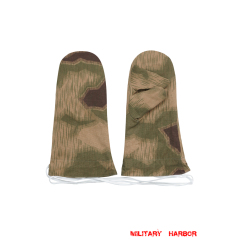 WWII German Reversible Winter Parka Mittens Gloves in Marsh Sumpfsmuster 43 Camo WWII German Reversible Winter Parka Mittens Gloves in Marsh Sumpfsmuster 43 Camo