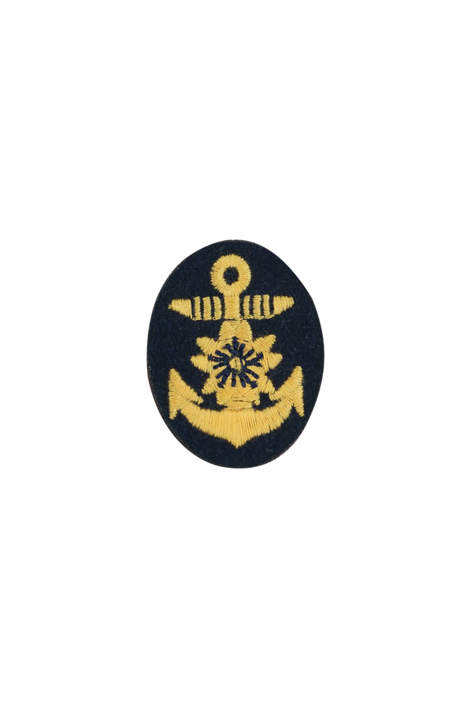 WWII Japan cap insignias,WW2 japanese,japanese uniforms,WW2 japanese badge,IJA badge,IJN badge,IJN Navy First Type field cap insignia